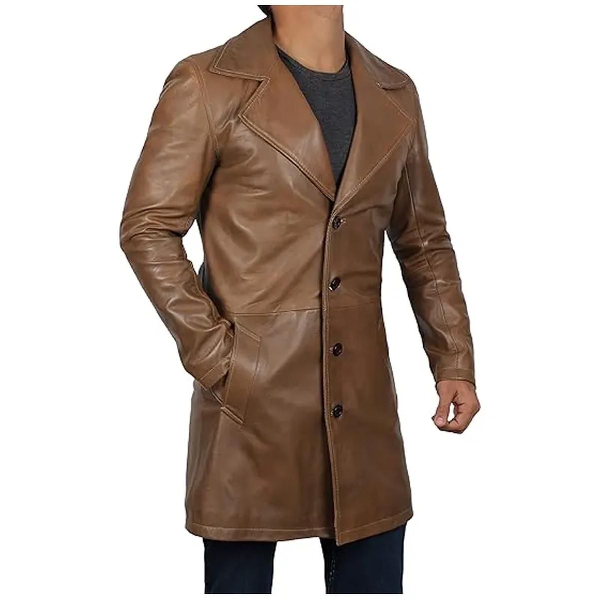 Trench vintage in pelle con ampio revers