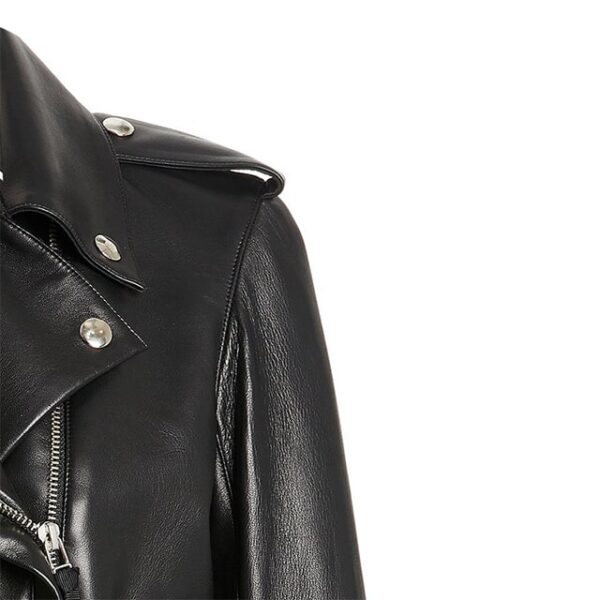 Giacca da motociclista in pelle nera corta