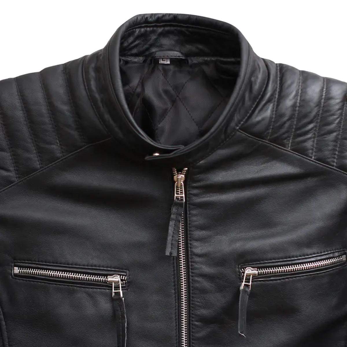 Giacca da motociclista in pelle nera anticata da uomo