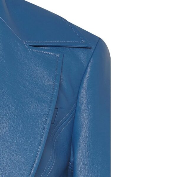 Blazer doppiopetto in pelle con bottoni blu intenso
