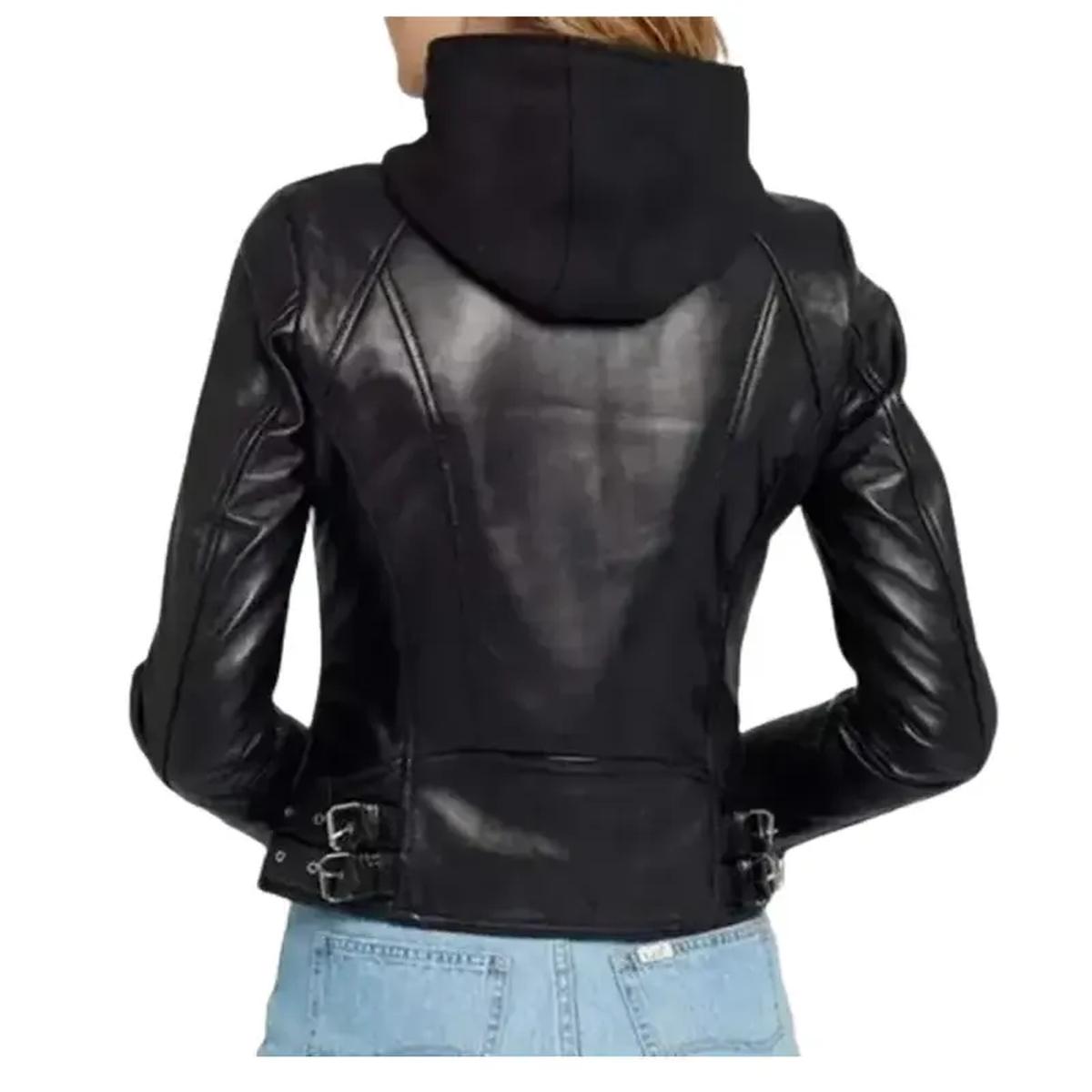 Giacca in pelle nera da donna con cappuccio
