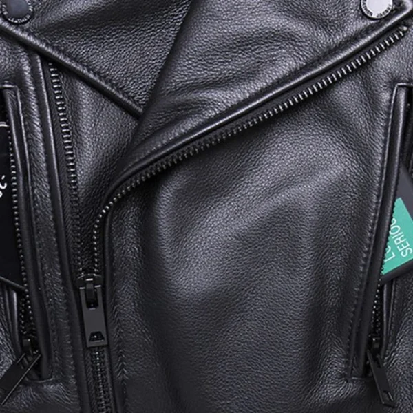 Giacca da motociclista in pelle nera nuova e slim fit da uomo