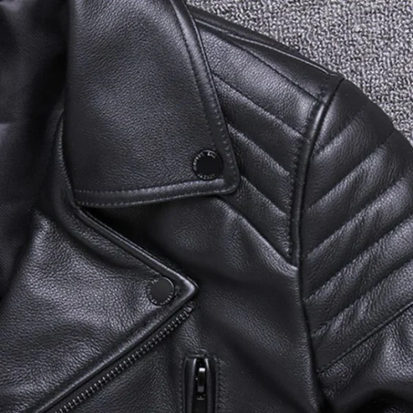 Giacca da motociclista in pelle nera nuova e slim fit da uomo
