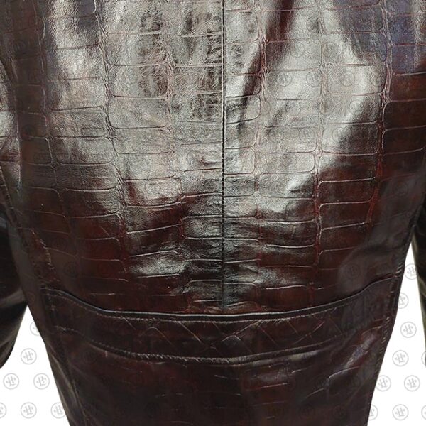 Giacca in similpelle marrone con stampa coccodrillo