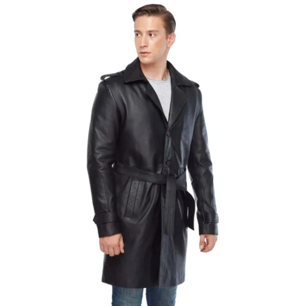 Classico cappotto in pelle di agnello nera