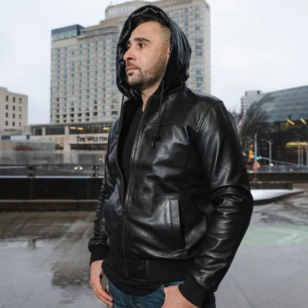 Giubbotto bomber in pelle con cappuccio slim fit