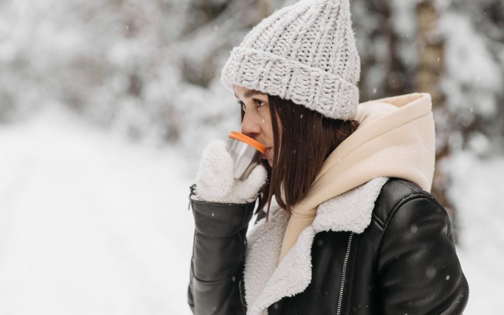 ¿Abrigan las Chaquetas de Cuero? Guía para el Invierno